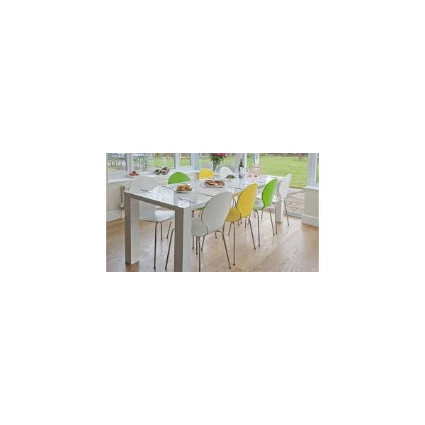 Fiona Meet Table